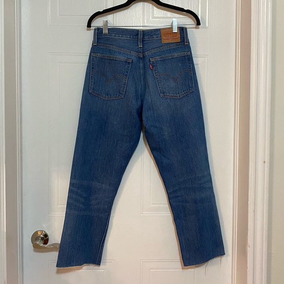 Levi’s Wedgie Straight Leg 26 button Front - Picture 2 of 5